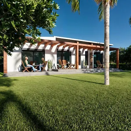 Fofo Platana Beachfront Villa *