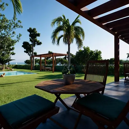 Villa Fofo Platana Beachfront *