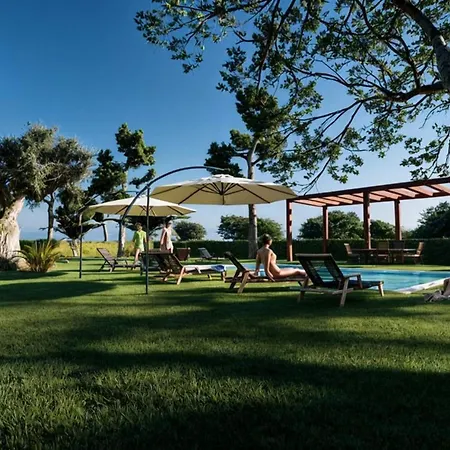 Fofo Platana Beachfront Villa Skala Rachoni (Thasos)